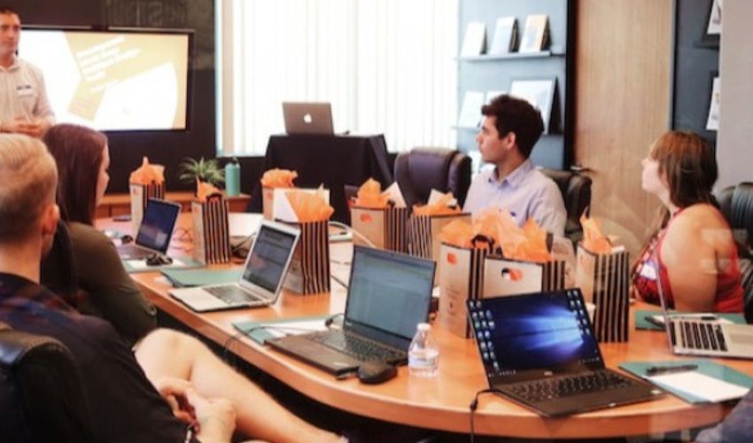 PT. Indo Berkah Konstruksi Adakan Pelatihan Edukasi untuk Karyawan Proyek Hotel Sanur